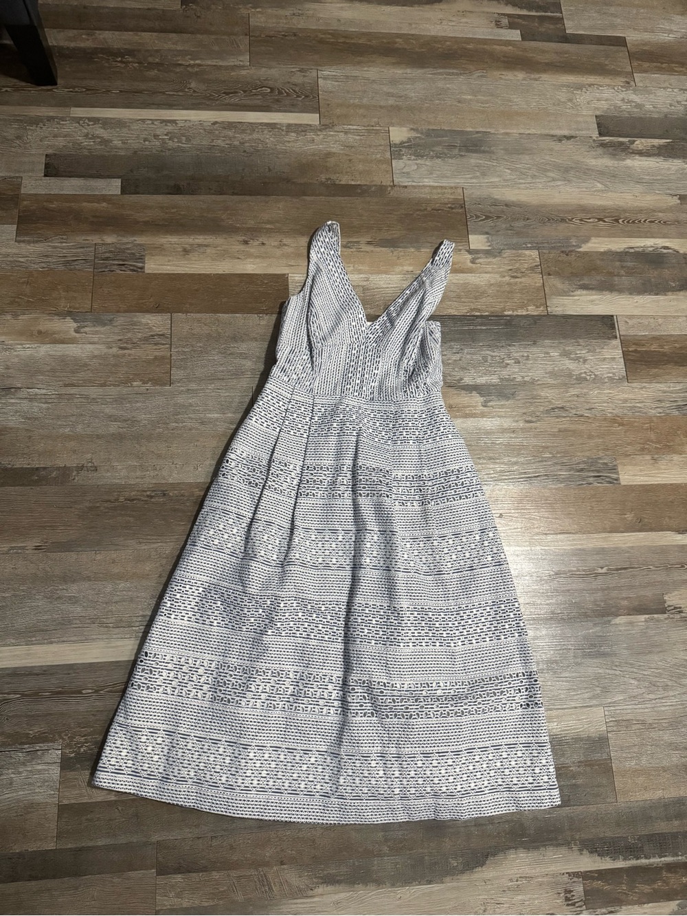 ANTONIO MELANI Blue and White V-Neck Sleeveless Midi Dress